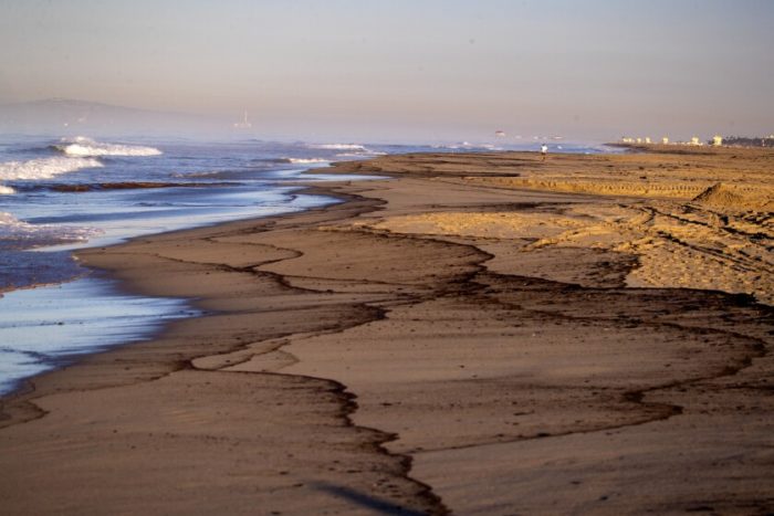 Huntington Beach oil spill inspires legislation to ban California offshore drilling