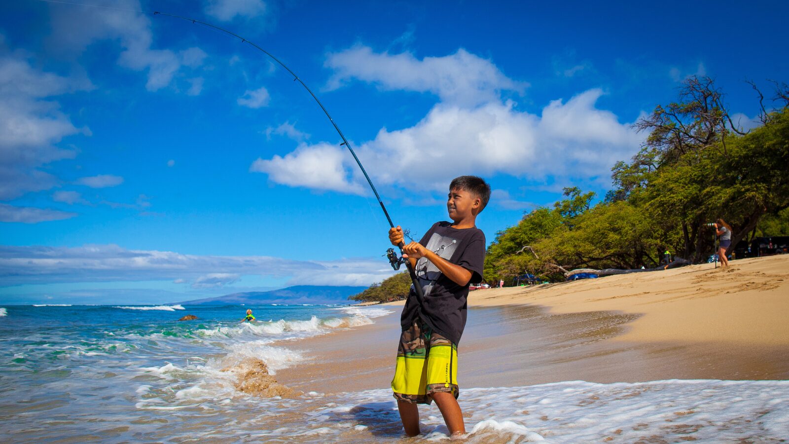 HIHWNMS fishing child